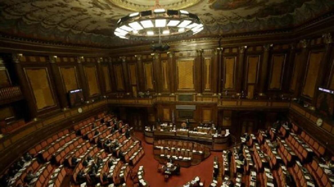 Ιταλία: Nόμος κατά της συνεργασίας πολιτικών με τη μαφία